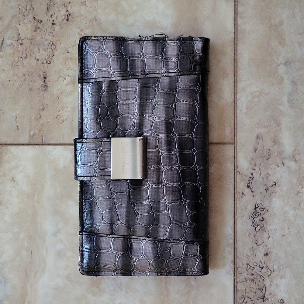 Kenneth Cole Reaction wallet